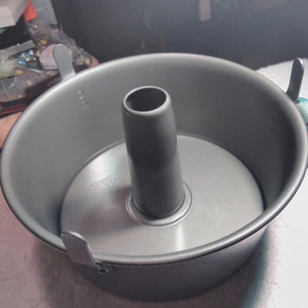 Chicago Metallic Pound Cake Pan